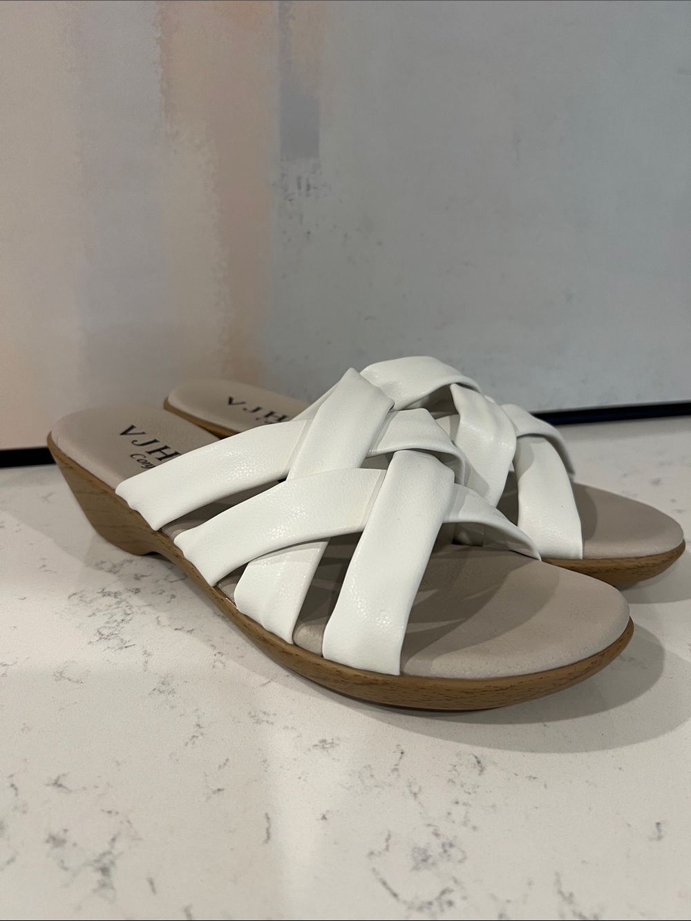 VJH White Comfort Women's slides size 8.5